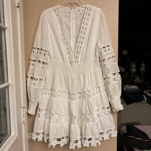 L'ATISTE White Lace V-Neck Tiered Mini Dress